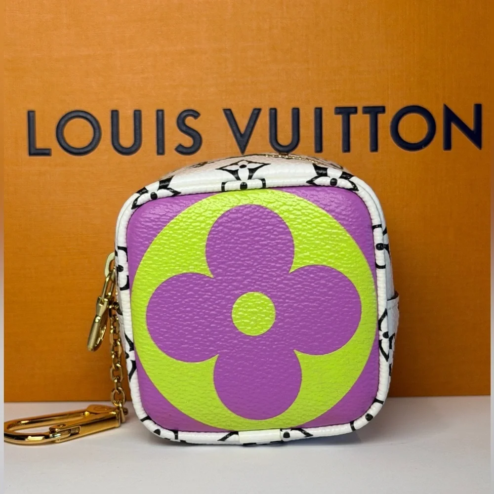 LOUIS VUITTON Monogram Giant Portemonnaie Cube Mini Cube Coin Bag Key Charm - Picture 2 of 12